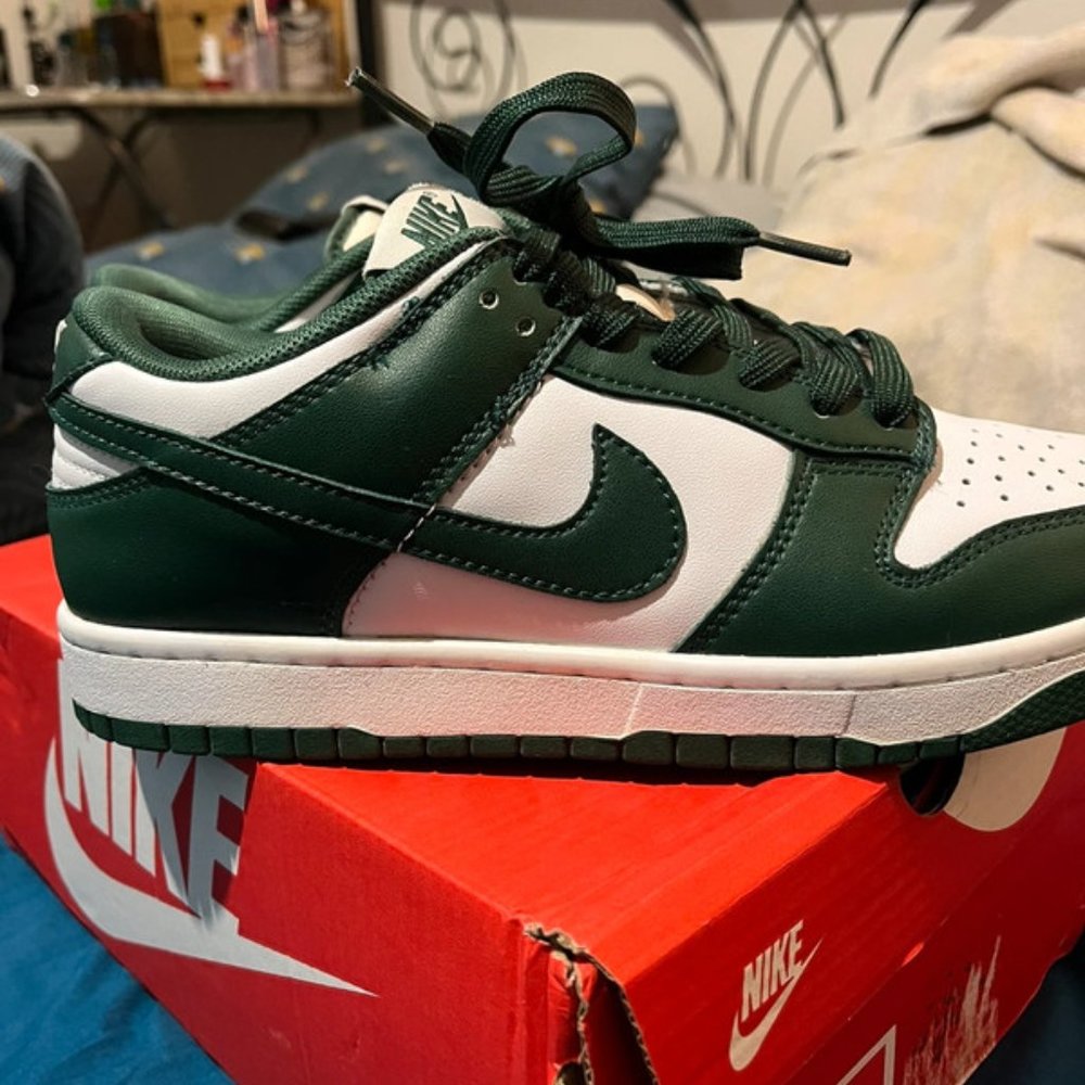 Nike Dunk Low - Picture 2 of 5